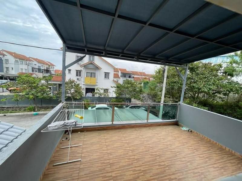 Rumah Teres 2.5-Tingkat untuk Dijual di Ampang (Selangor) - Shida Rosli - Balcony - PropertyGuru.com.my
