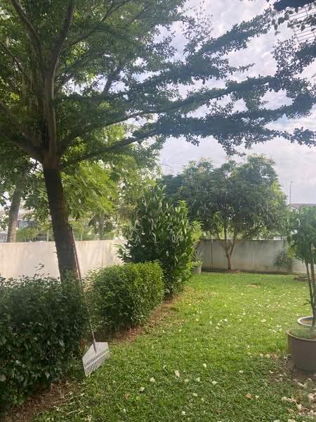 2-storey Terraced House for Sale in Bandar Enstek (Negeri Sembilan) - Eliza Jamaludin - Garden - PropertyGuru.com.my