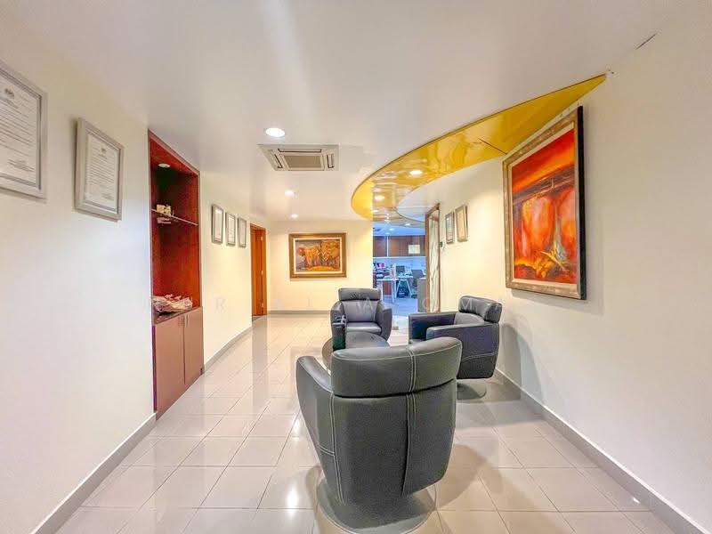 Kedai untuk Dijual di Shah Alam (Selangor) - Nur Alia Omar - Lobby - PropertyGuru.com.my