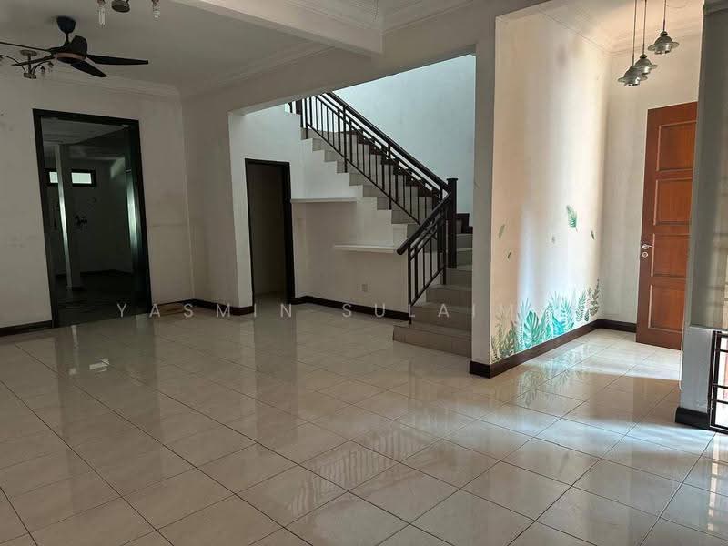 2-storey Terraced House for Sale in Bukit Jelutong (Shah Alam) - Yasmin Sulaiman - Living Room - PropertyGuru.com.my
