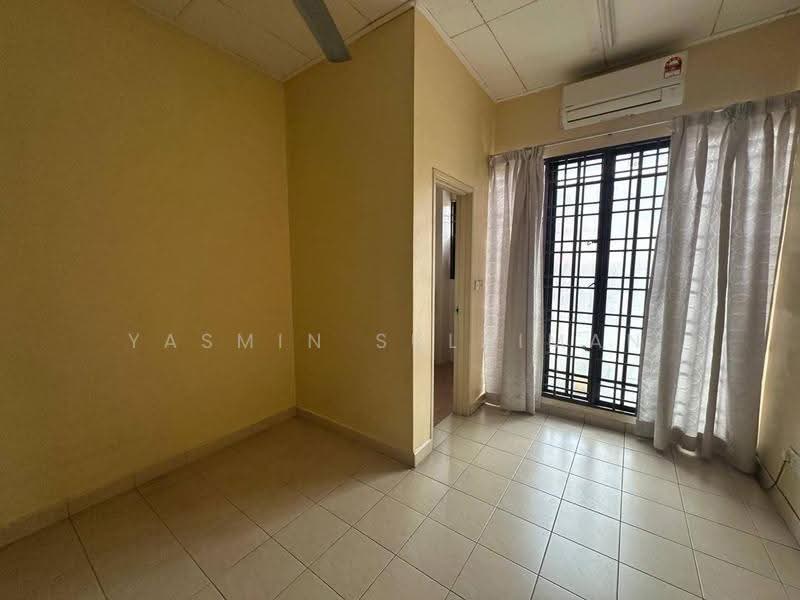 2-storey Terraced House for Sale in Bukit Jelutong (Shah Alam) - Yasmin Sulaiman - Interior - PropertyGuru.com.my