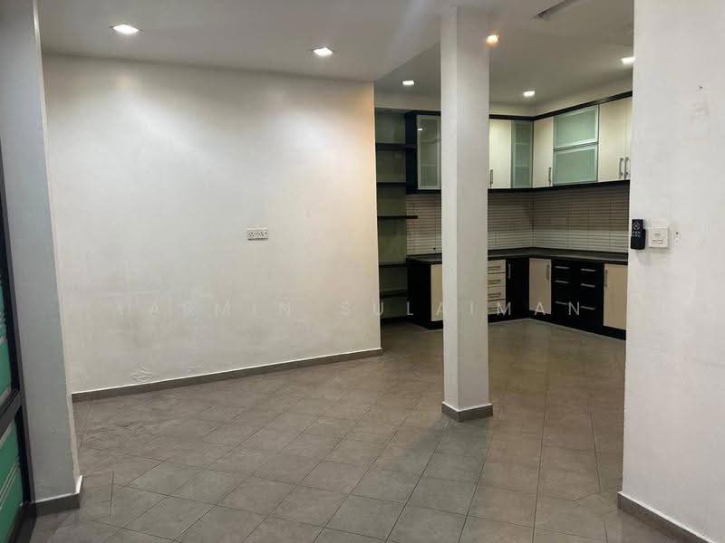 2-storey Terraced House for Sale in Bukit Jelutong (Shah Alam) - Yasmin Sulaiman - Kitchen - PropertyGuru.com.my