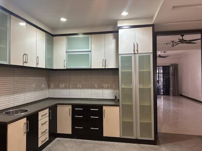 2-storey Terraced House for Sale in Bukit Jelutong (Shah Alam) - Yasmin Sulaiman - Kitchen - PropertyGuru.com.my