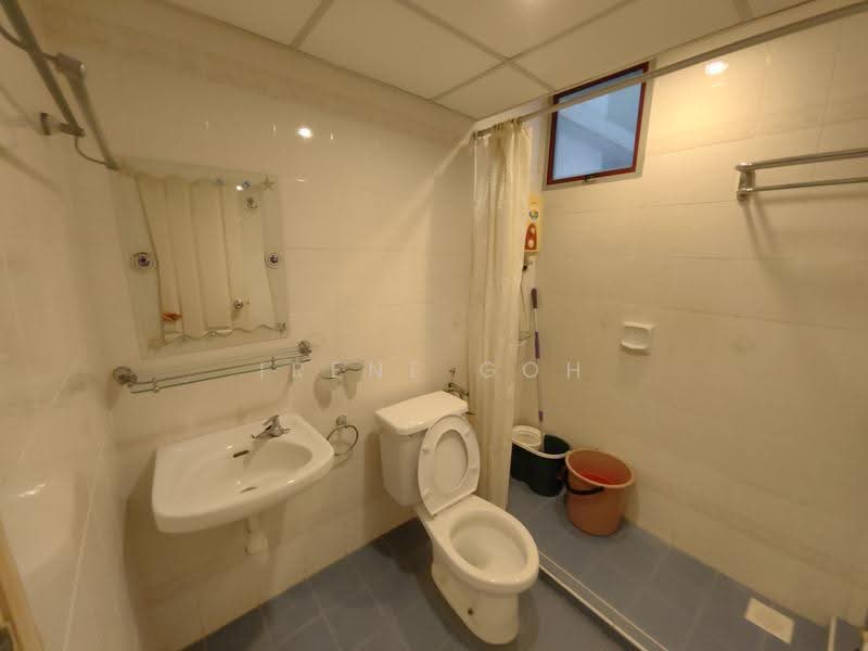 Kondominium untuk Disewa di Marina Bay Condominium - Irene Goh - Bathroom - PropertyGuru.com.my