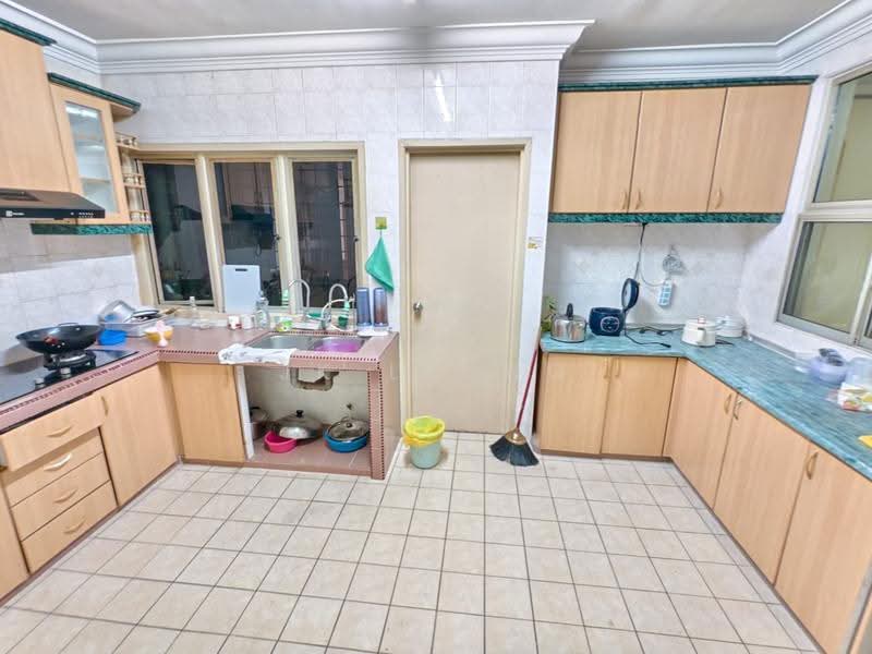 Apartment for Sale at Sri Intan 2 - JK Leong - Kitchen - PropertyGuru.com.my
