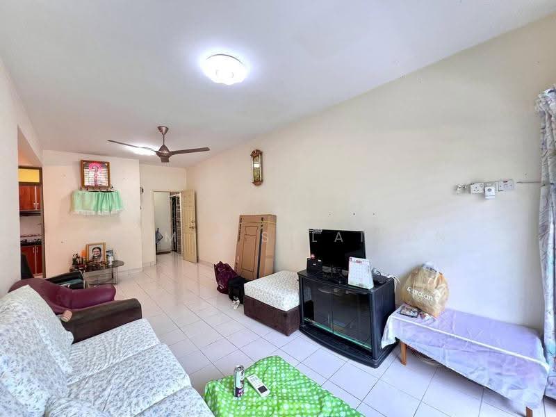 Condominium for Rent at Casa Puteri Condominium - Yasmin Sulaiman - Living Room - PropertyGuru.com.my
