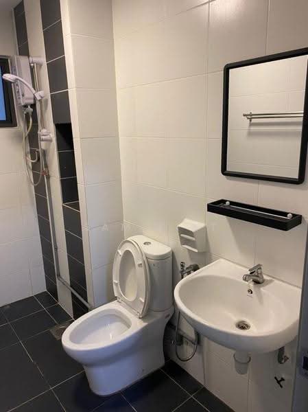 Pangsapuri untuk Disewa di Palm Garden Apartment - SAM KIAT - Bathroom - PropertyGuru.com.my