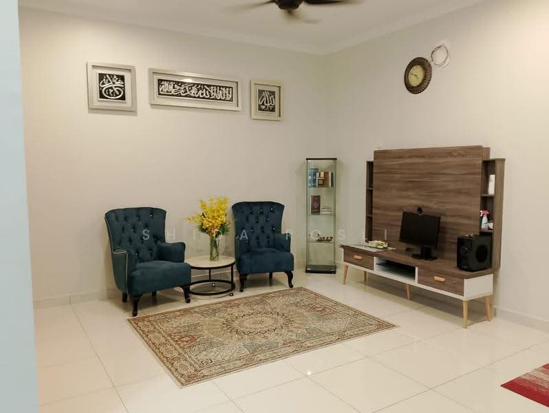 Rumah Teres untuk Dijual di Bandar Rinching (Semenyih) - Shida Rosli - Living Room - PropertyGuru.com.my