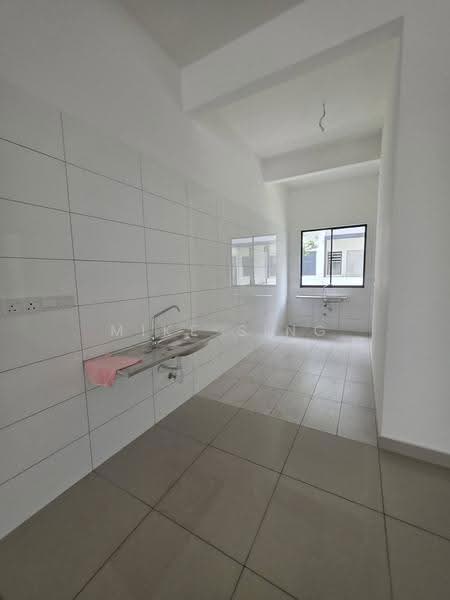 3-storey Terraced House for Sale in Kota Kemuning (Shah Alam) - Mike Sing - Kitchen - PropertyGuru.com.my
