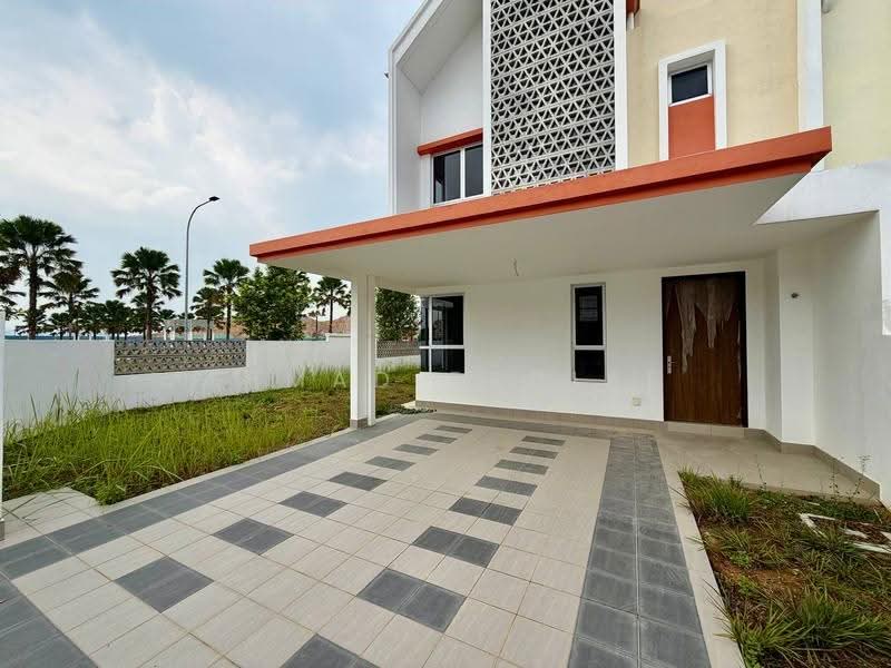 Semi-Detached House for Sale in Alam Sari (Bangi) - Ahmad Fadlee - PropertyGuru.com.my