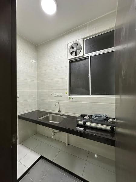 Condominium for Rent at The Henge - Zeyang Ng - Kitchen - PropertyGuru.com.my