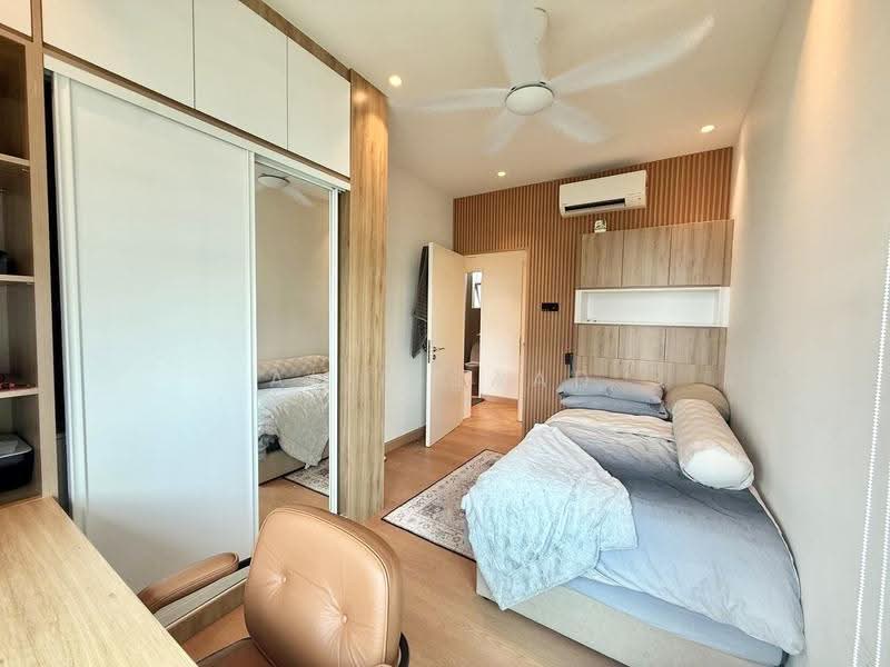 Kondominium untuk Dijual di Flora Rosa - Alif Saad - Bedroom - PropertyGuru.com.my