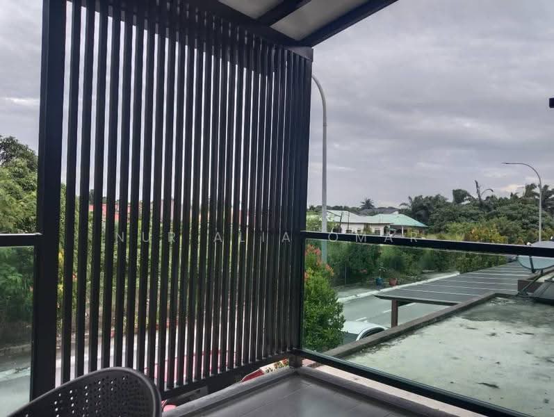 Rumah Teres 2-Tingkat untuk Disewa di Klang (Selangor) - Nur Alia Omar - Balcony - PropertyGuru.com.my