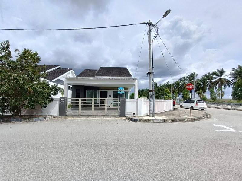 Bungalow House untuk Dijual di Kepala Batas (Penang) - Hasrul Rosli - Exterior - PropertyGuru.com.my