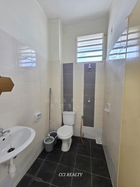 Rumah Teres 2-Tingkat untuk Dijual di Bandar Puteri Jaya (Sungai Petani) - Hasrul Rosli - Bathroom - PropertyGuru.com.my