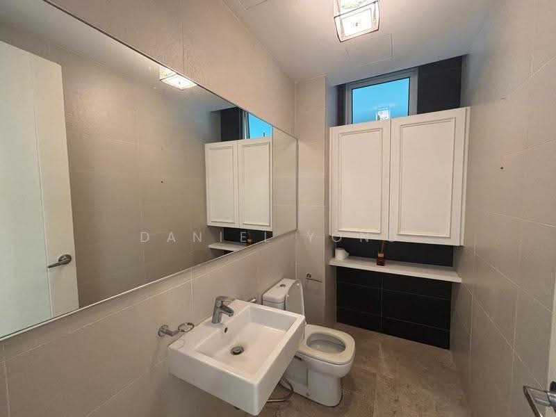 Kondominium untuk Disewa di Summerscape Luxury Condominium - Daniel Yong - Bathroom - PropertyGuru.com.my