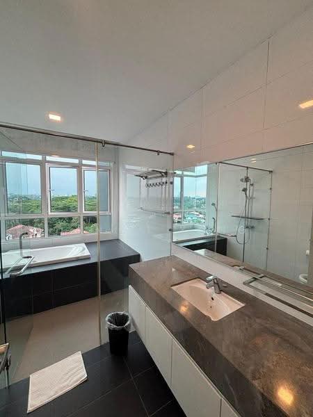 Kondominium untuk Disewa di Summerscape Luxury Condominium - Daniel Yong - Bathroom - PropertyGuru.com.my