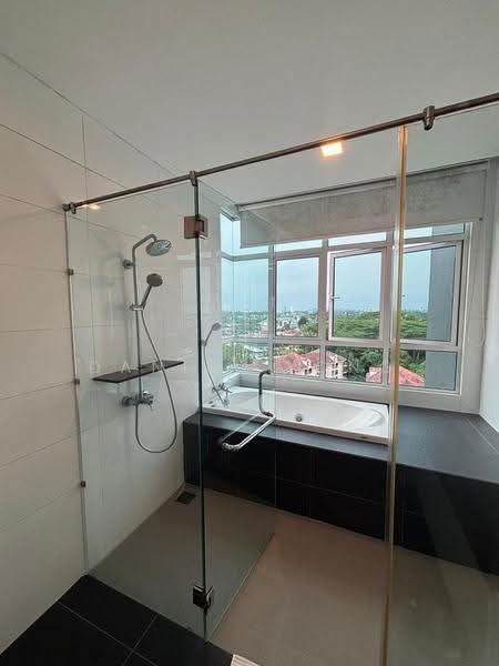 Kondominium untuk Disewa di Summerscape Luxury Condominium - Daniel Yong - Bathroom - PropertyGuru.com.my