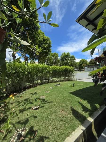 2-storey Terraced House for Sale in Taman Mount Austin (Tebrau) - John Sia - Garden - PropertyGuru.com.my