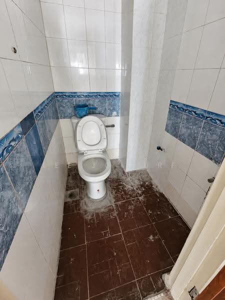 Shop for Rent in SS15 (Subang Jaya) - Lee Jo Surf - Bathroom - PropertyGuru.com.my