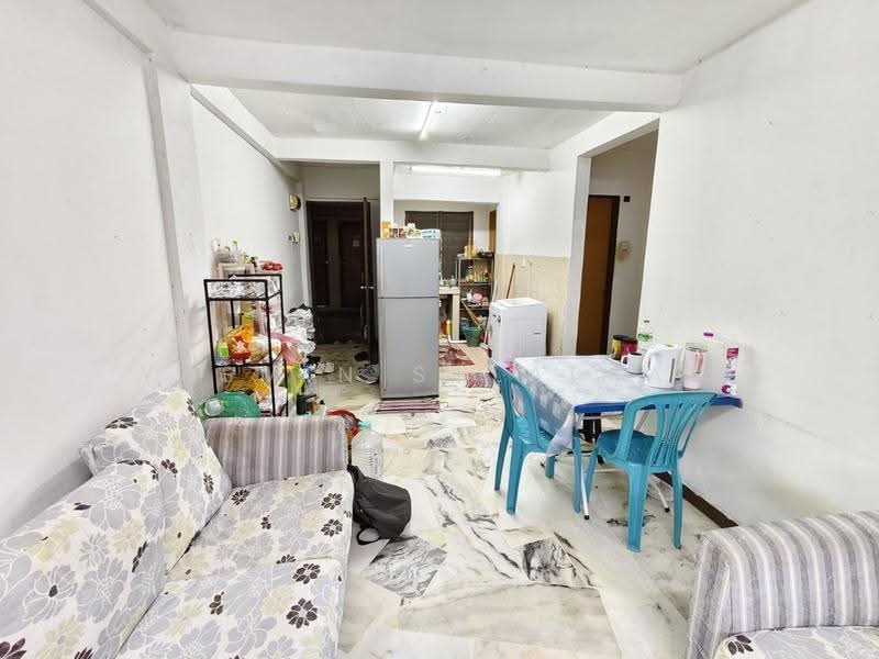 Rumah Flat untuk Dijual di Flat PKNS Section 7 - Yasmin Sulaiman - Living Room - PropertyGuru.com.my