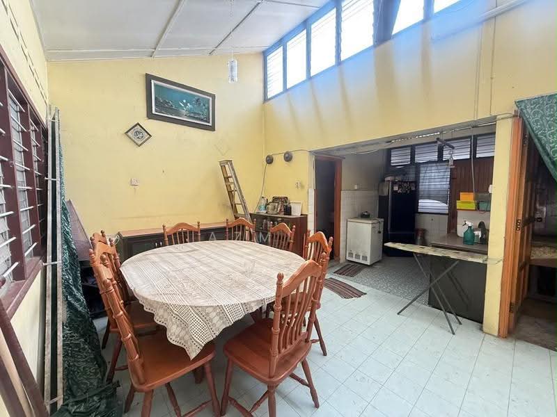 1-storey Terraced House for Sale in Shah Alam (Selangor) - Azmi . - Dining Room - PropertyGuru.com.my