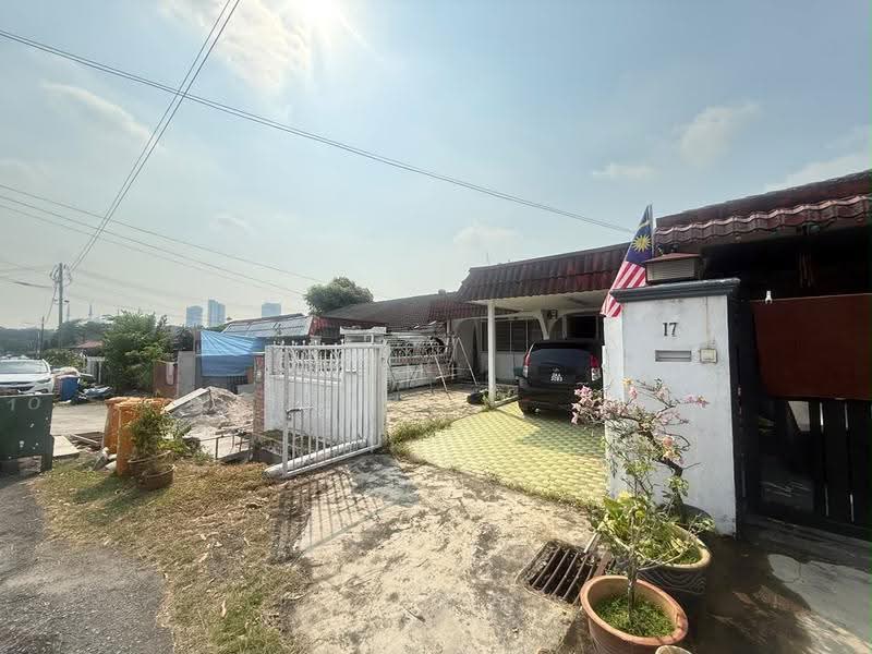 1-storey Terraced House for Sale in Shah Alam (Selangor) - Azmi . - Exterior - PropertyGuru.com.my