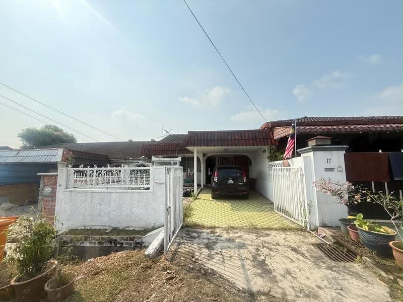 1-storey Terraced House for Sale in Shah Alam (Selangor) - Azmi . - Exterior - PropertyGuru.com.my