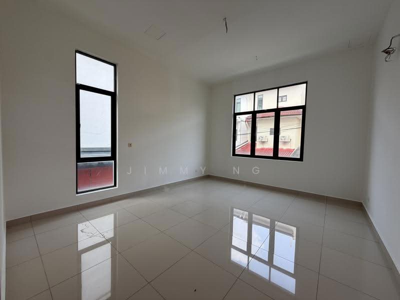 Bungalow House untuk Dijual di Taman Bukit Serdang (Seri Kembangan) - Jimmy Ng - Interior - PropertyGuru.com.my