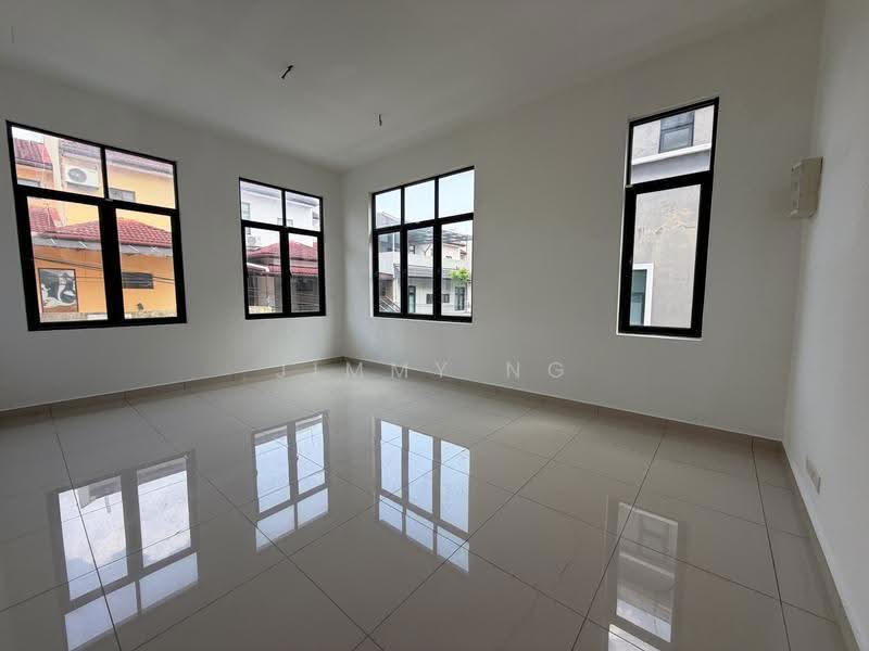 Bungalow House untuk Dijual di Taman Bukit Serdang (Seri Kembangan) - Jimmy Ng - Interior - PropertyGuru.com.my