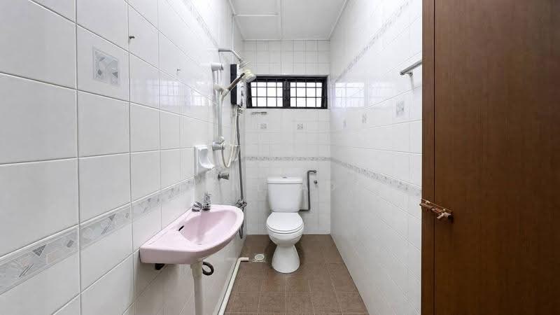 2-storey Terraced House for Sale in Seksyen 20 (Shah Alam) - Akmal Adam - Bathroom - PropertyGuru.com.my