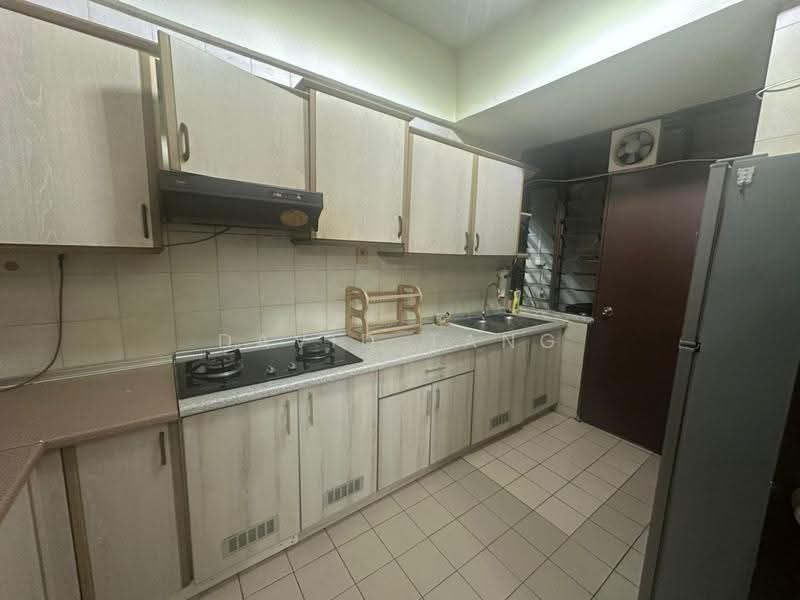 Kondominium untuk Disewa di GCB Court - David Tang - Kitchen - PropertyGuru.com.my