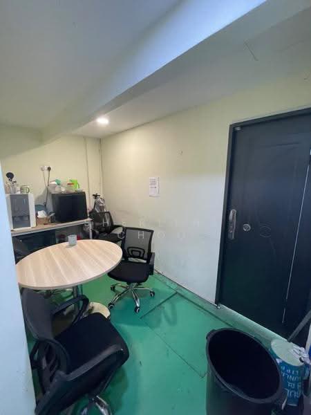 Shop / Office untuk Disewa di Bukit Jambul (Penang) - Sherlene Choo - Interior - PropertyGuru.com.my