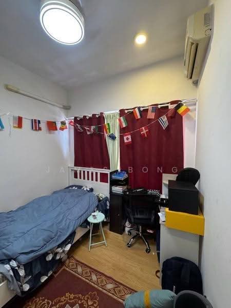 Kondominium untuk Disewa di Kings Bay @ Country Garden Danga Bay - James Bong - Bedroom - PropertyGuru.com.my