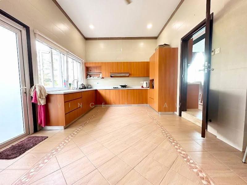 Bungalow House for Sale in Tropicana Golf & Country Resort (Tropicana) - Vincent Liaw - Kitchen - PropertyGuru.com.my