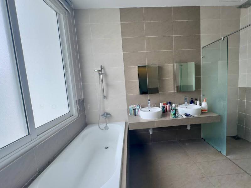 Semi-Detached House for Sale in Cyberjaya (Selangor) - NoraFizah Gapar - Bathroom - PropertyGuru.com.my