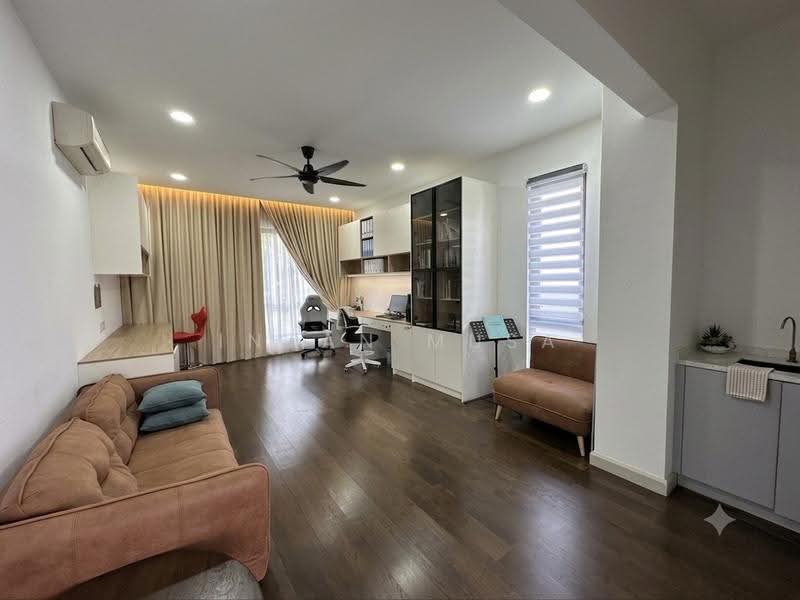 Rumah Berkembar untuk Dijual di Bukit Jelutong (Shah Alam) - Intan Musa - Study - PropertyGuru.com.my