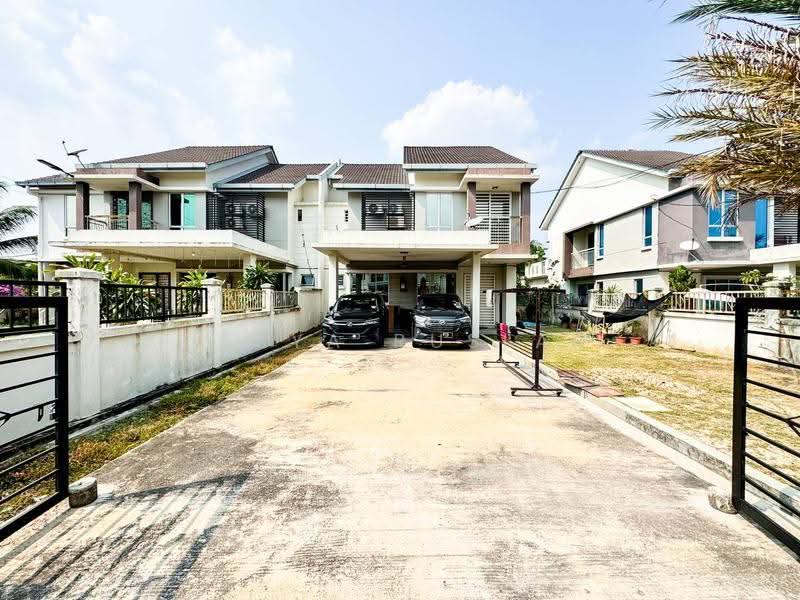 Semi-Detached House for Sale in Alam Suria (Puncak Alam) - Tasya Ruslan - PropertyGuru.com.my