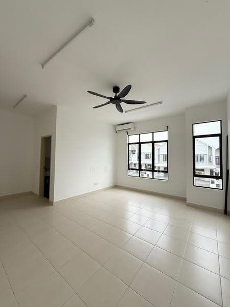 Rumah Teres 2-Tingkat untuk Dijual di Pasir Gudang (Johor) - June Tan - Living Room - PropertyGuru.com.my