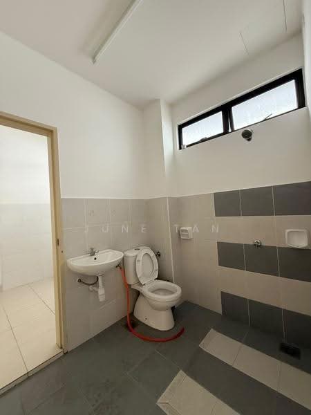 Rumah Teres 2-Tingkat untuk Dijual di Pasir Gudang (Johor) - June Tan - Bathroom - PropertyGuru.com.my