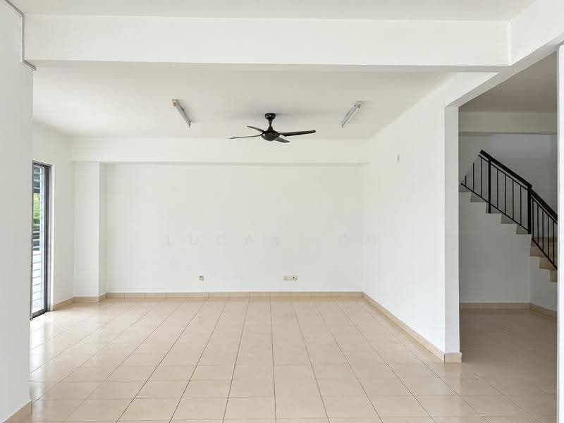 Rumah Teres 2-Tingkat untuk Dijual di Bandar Seri Coalfields (Sungai Buloh) - Lucas Loh - Living Room - PropertyGuru.com.my