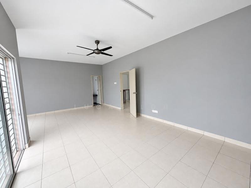 Rumah Teres 2-Tingkat untuk Dijual di Bandar Seri Coalfields (Sungai Buloh) - Lucas Loh - Living Room - PropertyGuru.com.my