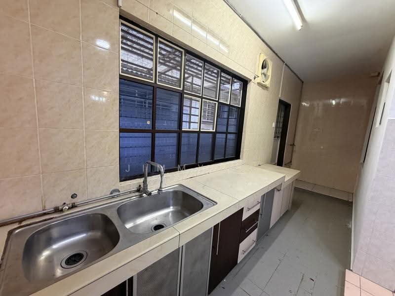 2-storey Terraced House for Sale in Bandar Mahkota Cheras (Cheras) - Jimmy Ng - Kitchen - PropertyGuru.com.my