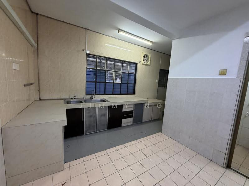 2-storey Terraced House for Sale in Bandar Mahkota Cheras (Cheras) - Jimmy Ng - Kitchen - PropertyGuru.com.my
