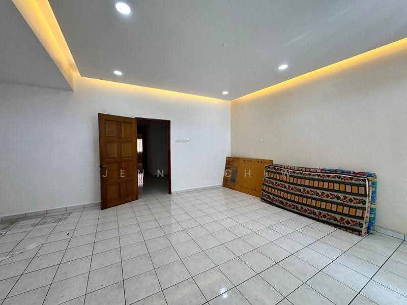 Terraced House for Sale in Taman Bayu Perdana (Klang) - Jennie Chew - Living Room - PropertyGuru.com.my