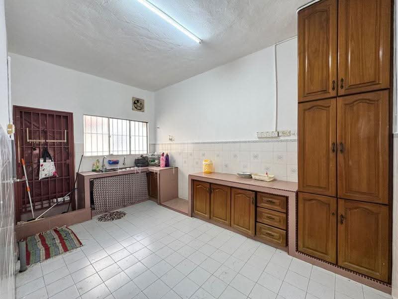 Terraced House for Sale in Taman Bayu Perdana (Klang) - Jennie Chew - Kitchen - PropertyGuru.com.my