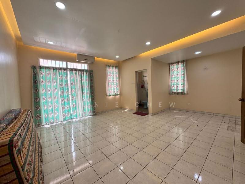 Terraced House for Sale in Taman Bayu Perdana (Klang) - Jennie Chew - Living Room - PropertyGuru.com.my