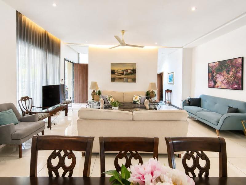 Link Bungalow for Sale in Elmina (Shah Alam) - Hazwan Hilmi - Living Room - PropertyGuru.com.my