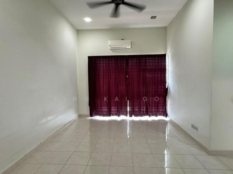 Rumah Teres 2-Tingkat untuk Dijual di Shah Alam (Selangor) - Ling Kai Goh - Living Room - PropertyGuru.com.my