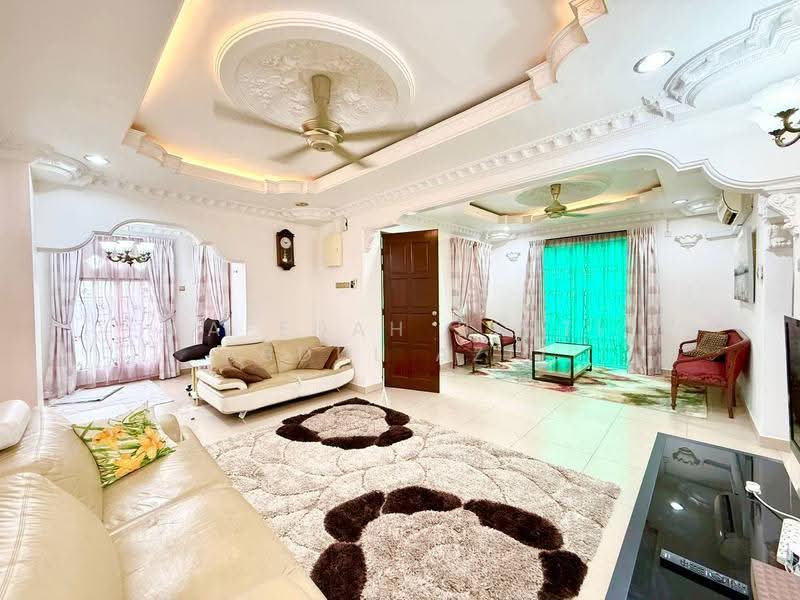 Rumah Berkembar untuk Dijual di D'Kayangan (Shah Alam) - Rafedah Binti Abdul Aziz - Living Room - PropertyGuru.com.my